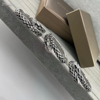 [⭐Hyrra Jewelry]NEW OBSIDIAN & DIAMOND SERPENT BRACELET