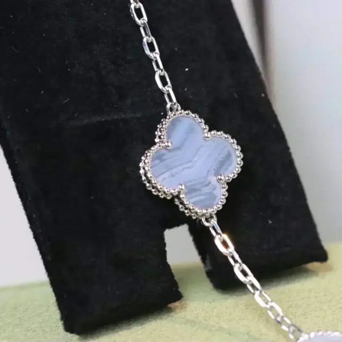 [⭐Hyrra Jewelry] CLOVER 5 MOTIF PURPLE CHALCEDONY BRACELET COLLECTION