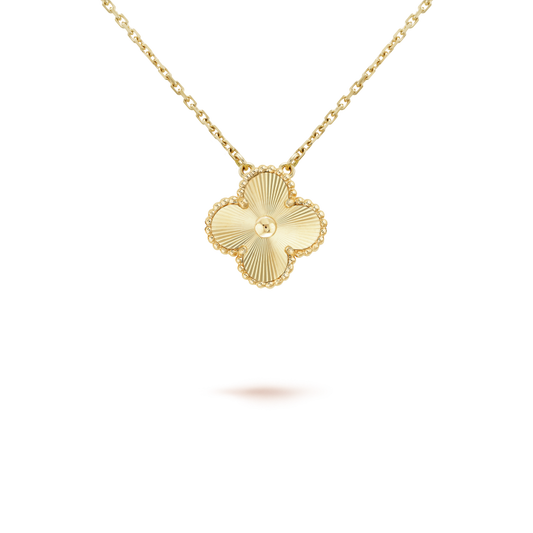 [⭐Hyrra Jewelry]CLOVER 15MM LASER NECKLACE AND BOX
