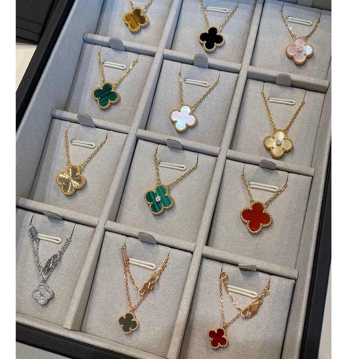 [⭐Hyrra Jewelry]CLOVER 15MM MALACHITE SINGLE FLOWER  NECKLACE