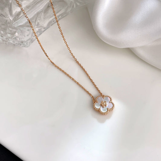 [⭐Hyrra Jewelry]LUCKY  WHITE MOP  PLUM BLOSSOM NECKLACE