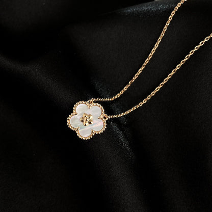 [⭐Hyrra Jewelry]LUCKY  WHITE MOP  PLUM BLOSSOM NECKLACE