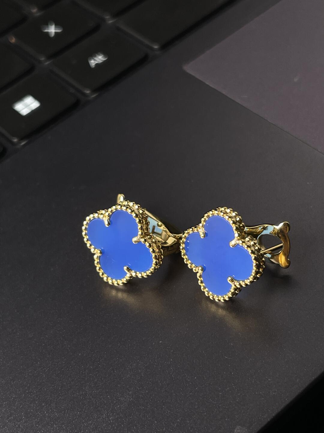 [⭐Hyrra Jewelry] CLOVER LARGE (20mm) 1 MOTIFS BLUE MOP STUD EARRINGS
