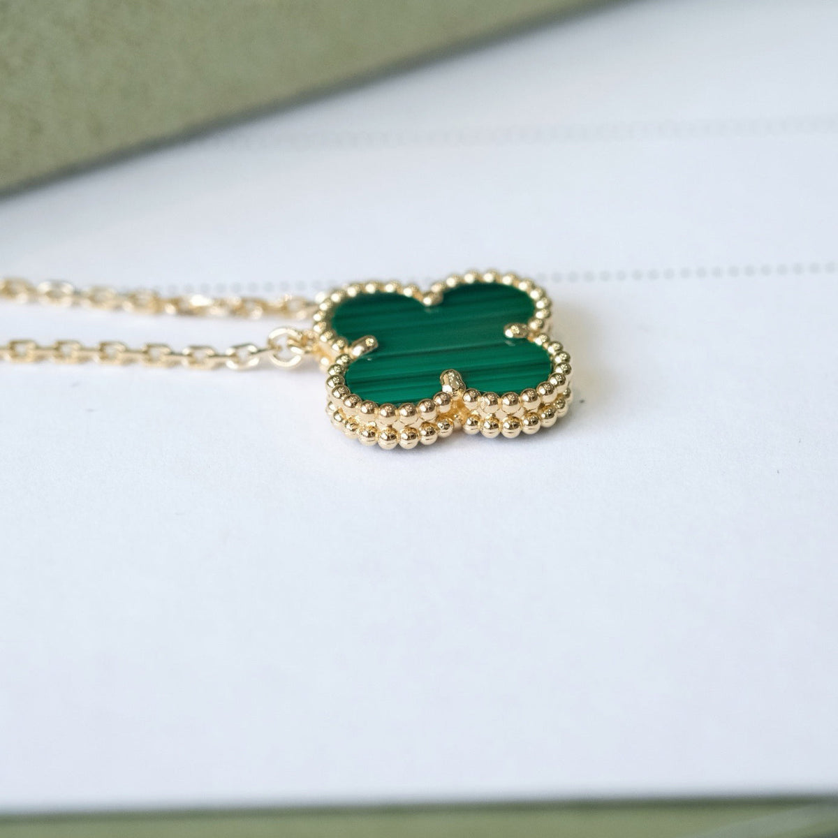 [⭐Hyrra Jewelry]CLOVER 15MM MALACHITE SINGLE FLOWER  NECKLACE