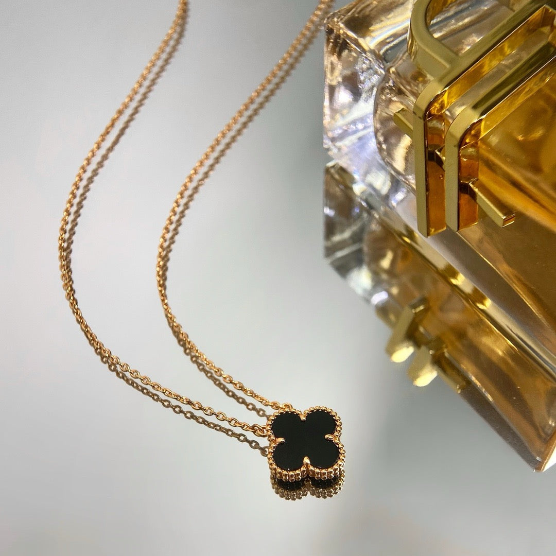 [⭐Hyrra Jewelry]CLOVER 15MM BLACK ONYX SINGLE FLOWER NECKLACE