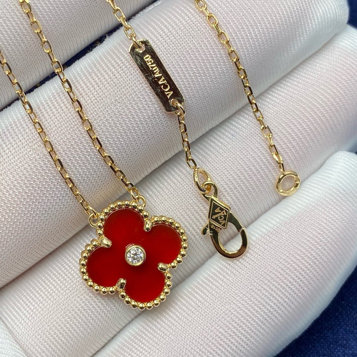 [⭐Hyrra Jewelry]CLOVER 15MM DIAMOND CARNELIAN NECKLACE