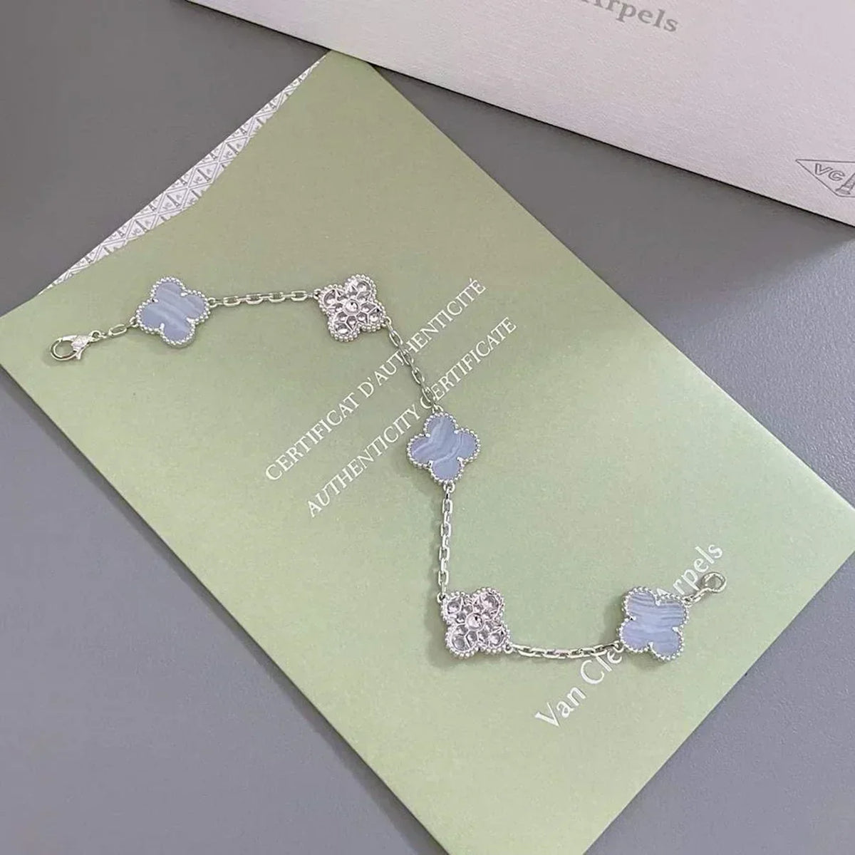 [⭐Hyrra Jewelry] CLOVER 5 MOTIF PURPLE CHALCEDONY BRACELET COLLECTION