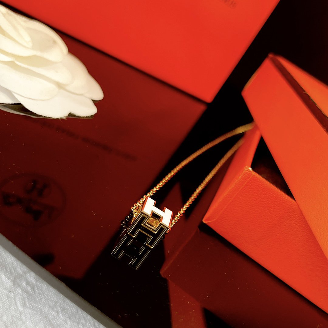 [⭐Hyrra Jewelry]H WHITE SQUARE GOLD NECKLACE