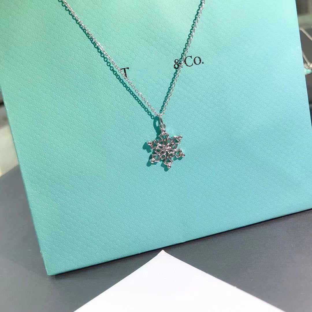 [Hyrra Jewelry]STERLING SILVER SNOWFLAKE PENDANT NECKLACE