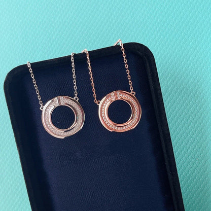 [Hyrra Jewelry]DIAMOND AND MOTHER OF PEARL CIRCLE PENDANT