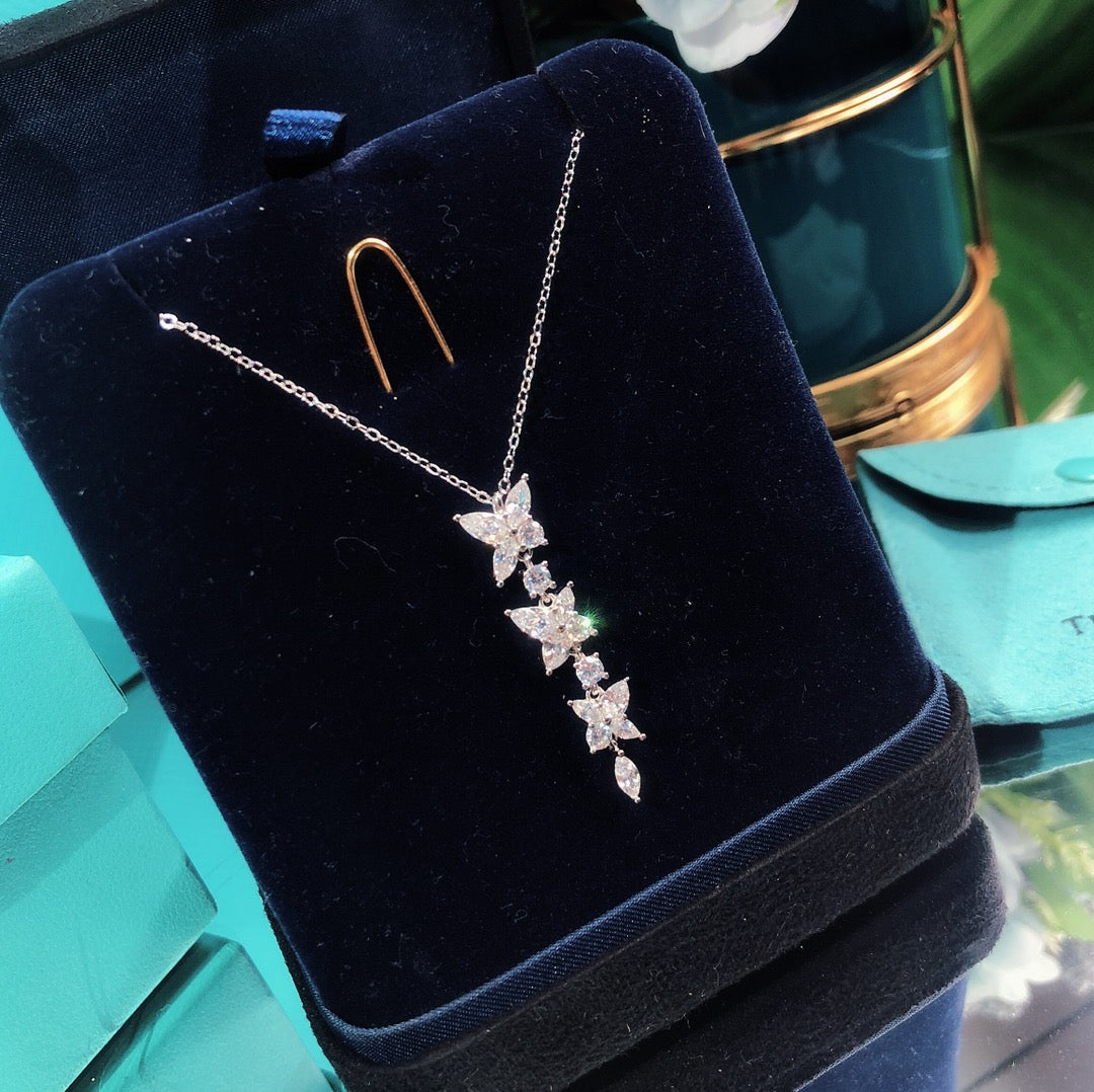 [Hyrra Jewelry]MIXED CLUSTER DIAMOND DROP PENDANT