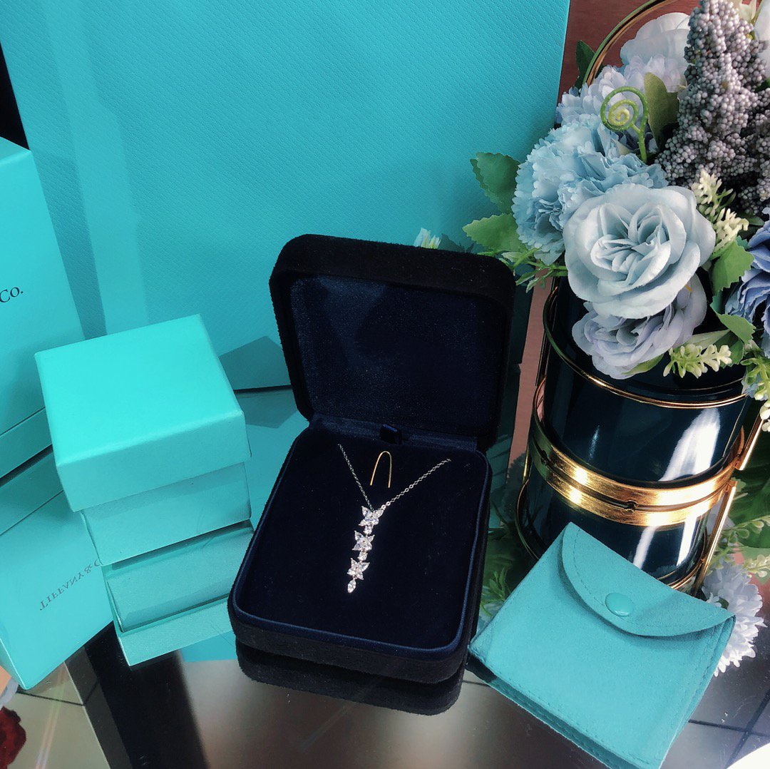 [Hyrra Jewelry]MIXED CLUSTER DIAMOND DROP PENDANT