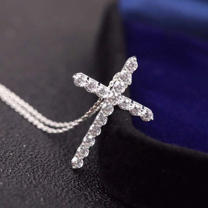 [Hyrra Jewelry]MOISSANITE STONE CROSS PENDANT NECKLACE SIMULATED DIAMOND CROSS CHOKER