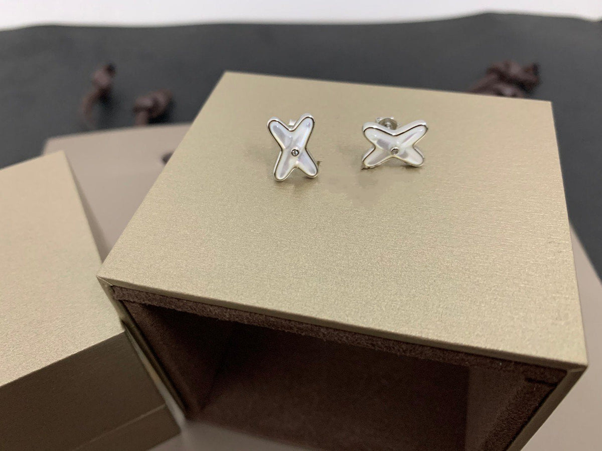 [⭐Hyrra Jewelry]JEUX DE WHITE MOP SILVER DIAMOND EARRINGS