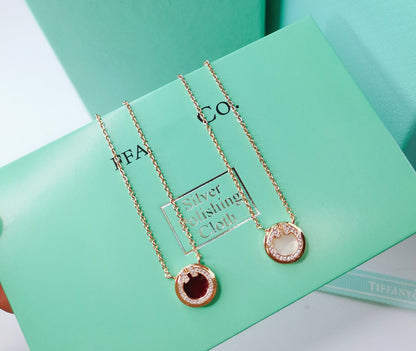 [Hyrra Jewelry]DIAMOND AND MOTHER PEARL CIRCLE NECKLACE PENDANT