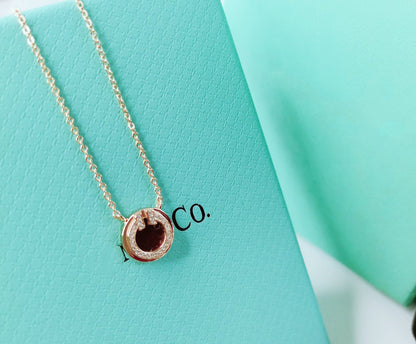 [Hyrra Jewelry]DIAMOND AND MOTHER PEARL CIRCLE NECKLACE PENDANT