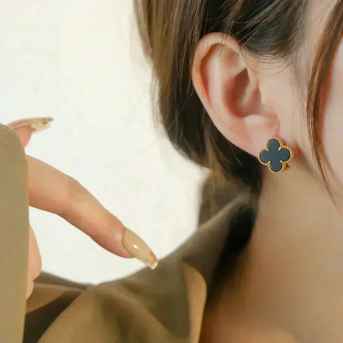 [⭐Hyrra Jewelry]CLOVER MEDIUM 1 MOTIFS  ONYX STUD EARRINGS