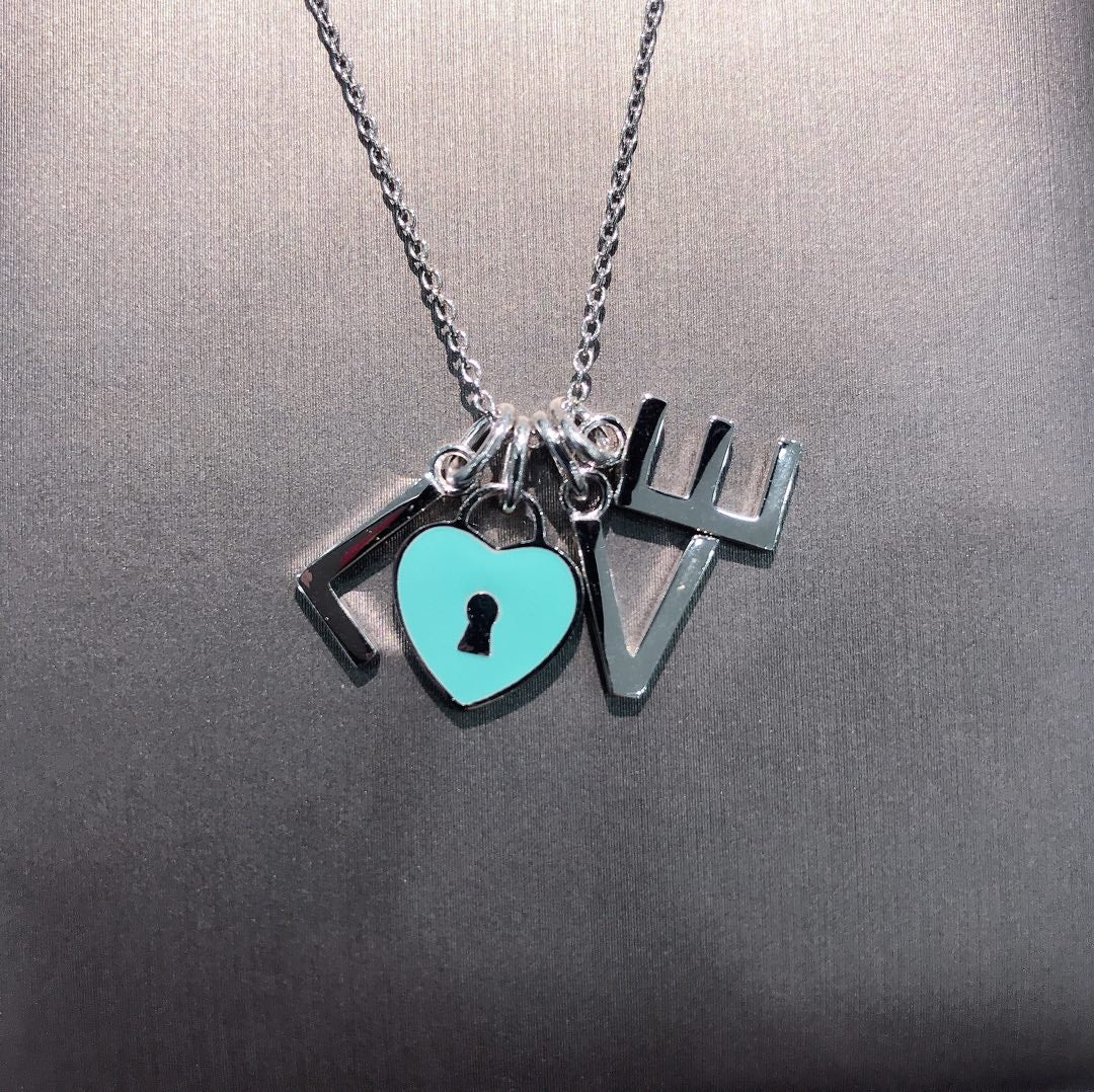[Hyrra Jewelry]COLLAR LOVE PLATA NECKLACE