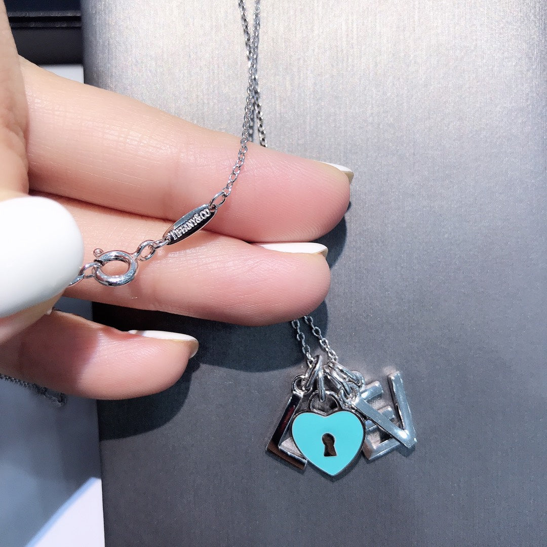 [Hyrra Jewelry]COLLAR LOVE PLATA NECKLACE