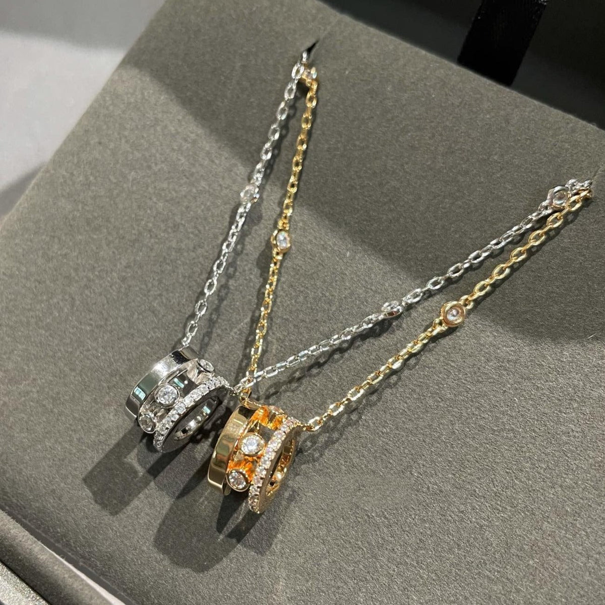 [⭐Hyrra Jewelry]CHAIN MOVE ROMANE PEDAND NECKLACE