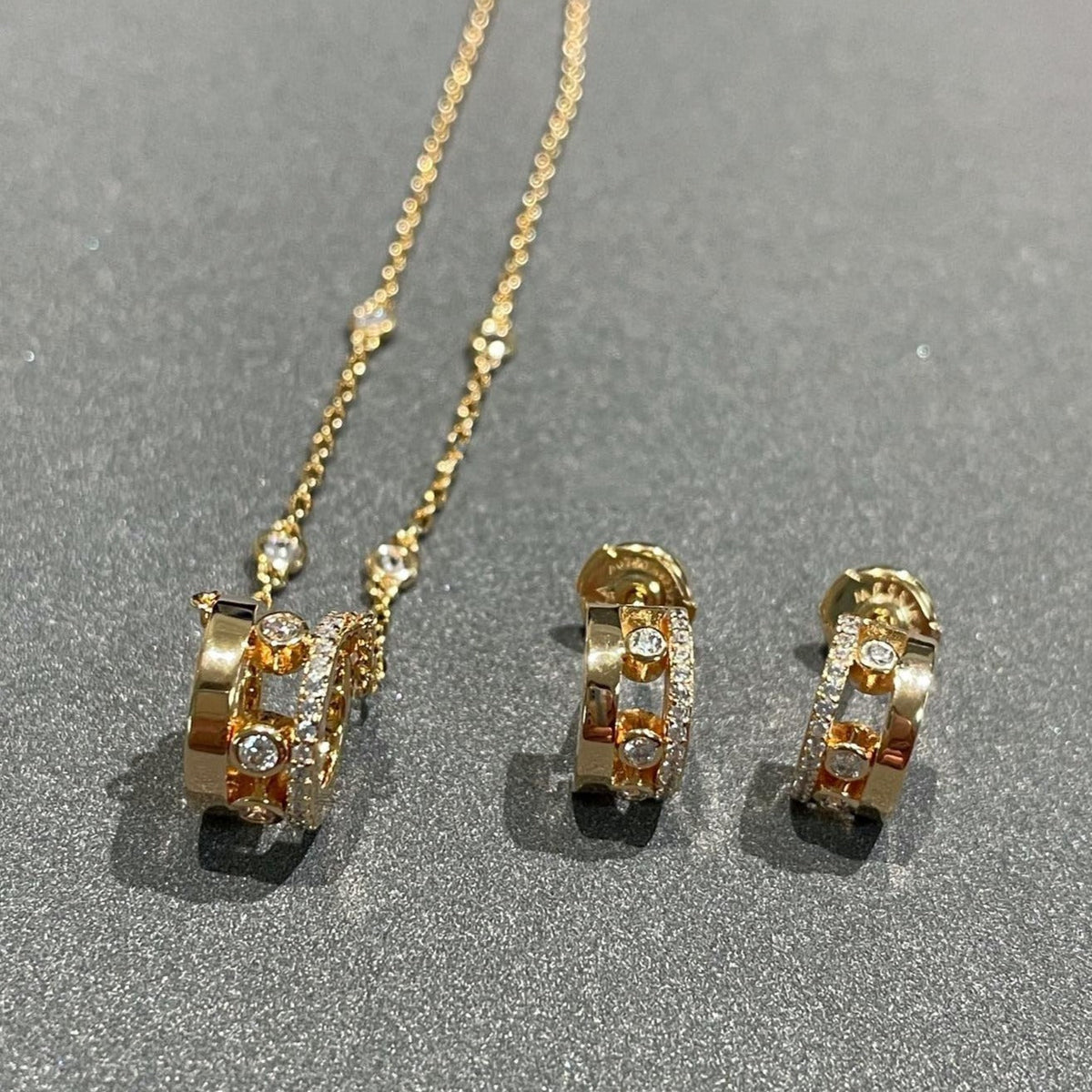[⭐Hyrra Jewelry]CHAIN MOVE ROMANE PEDAND NECKLACE