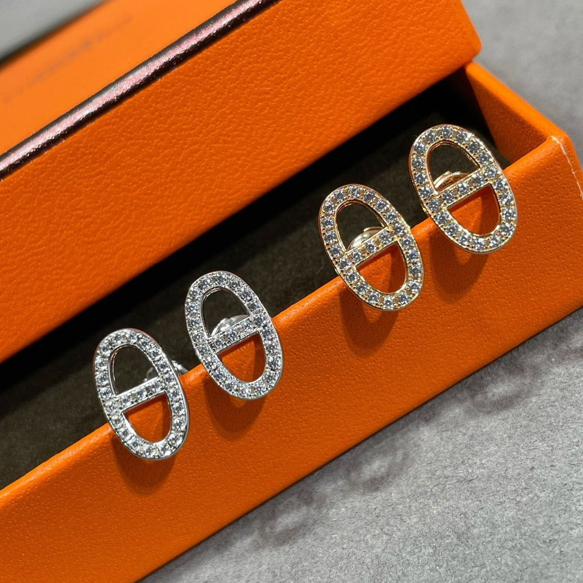 [⭐Hyrra Jewelry]HM FULL DIAMOND PIG NOSE STUD EARRINGS