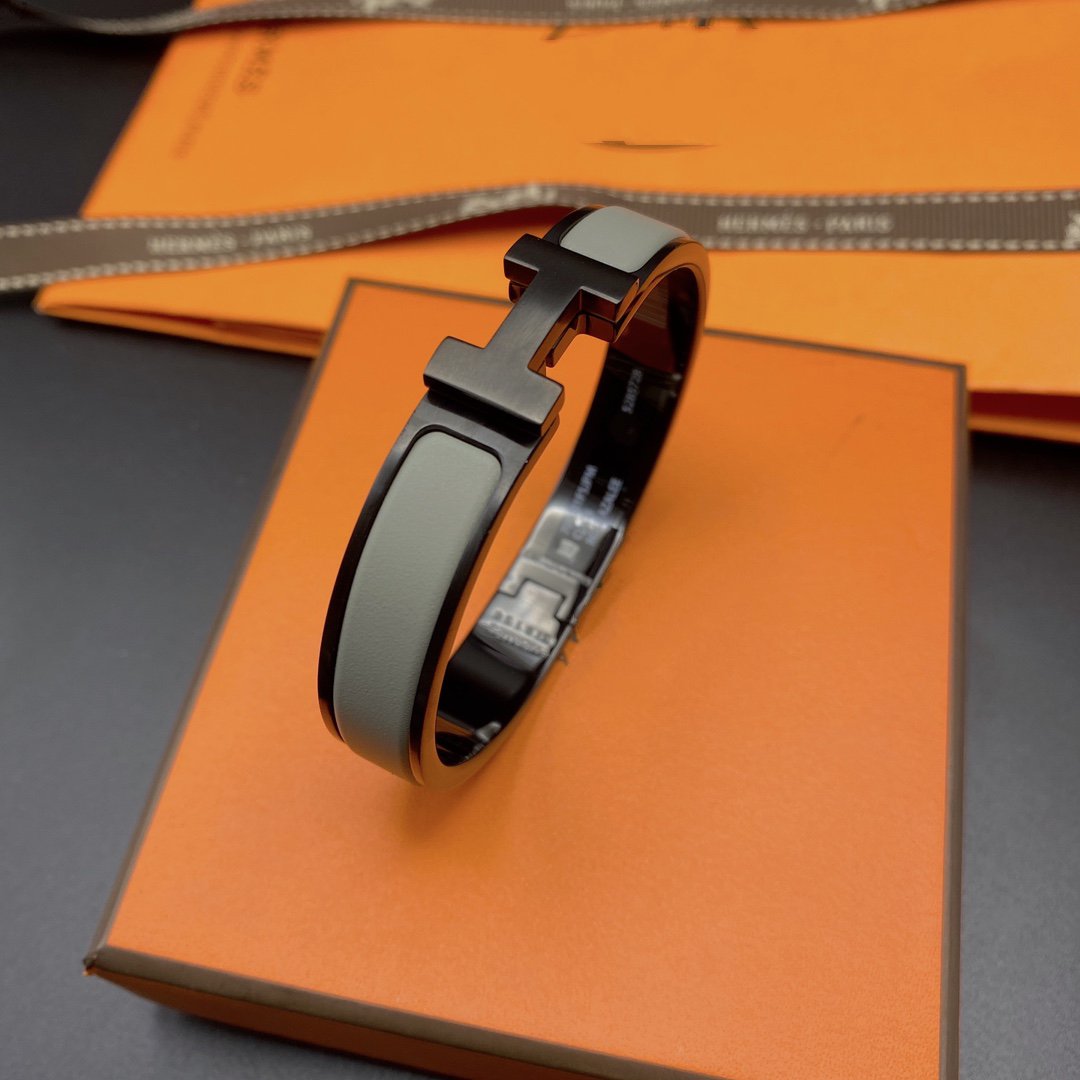 [⭐Hyrra Jewelry]CLIC HM SO BLACK GREY BRACELET