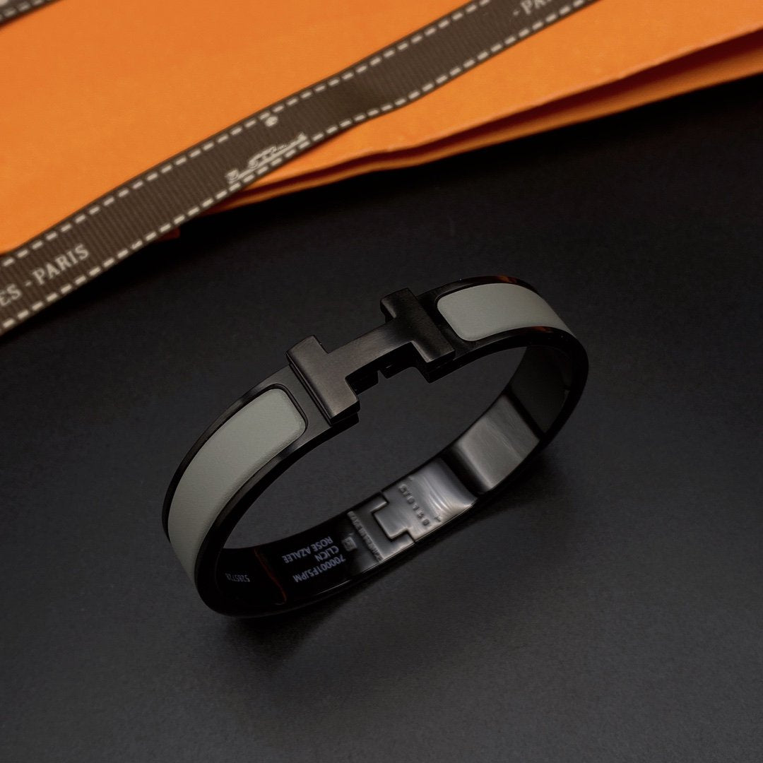 [⭐Hyrra Jewelry]CLIC HM SO BLACK GREY BRACELET