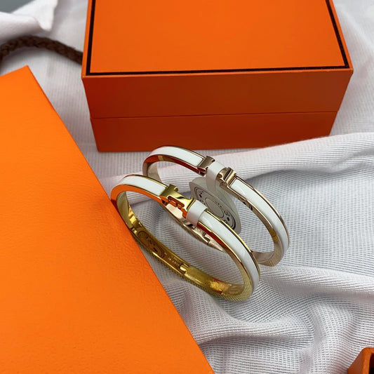 [⭐Hyrra Jewelry]CLASSIC HM CLIC WHITE 8MM ENAMEL BRACELET