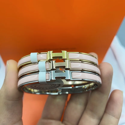 [⭐Hyrra Jewelry]CLASSIC HM CLIC  PINK 8MM ENAMEL BRACELET