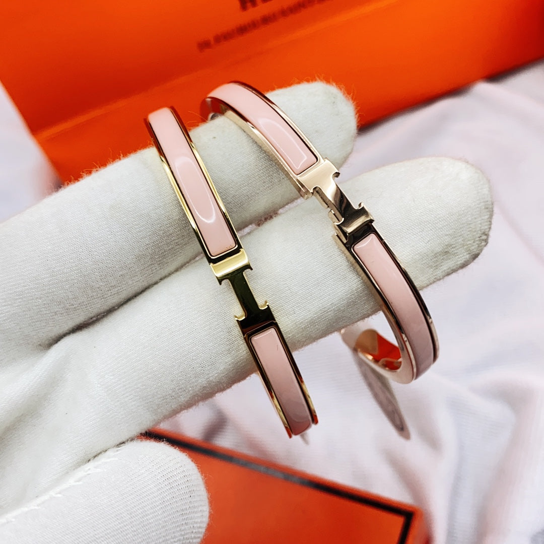 [⭐Hyrra Jewelry]CLASSIC HM CLIC  PINK 8MM ENAMEL BRACELET