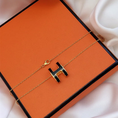 [⭐Hyrra Jewelry]HM CLIC BLACK ENAMEL GOLD NECKLACE