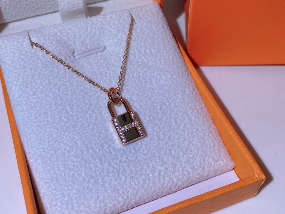 [⭐Hyrra Jewelry]HM ADVANCED NICHE LOCK HEAD NECKLACE DIAMONDS