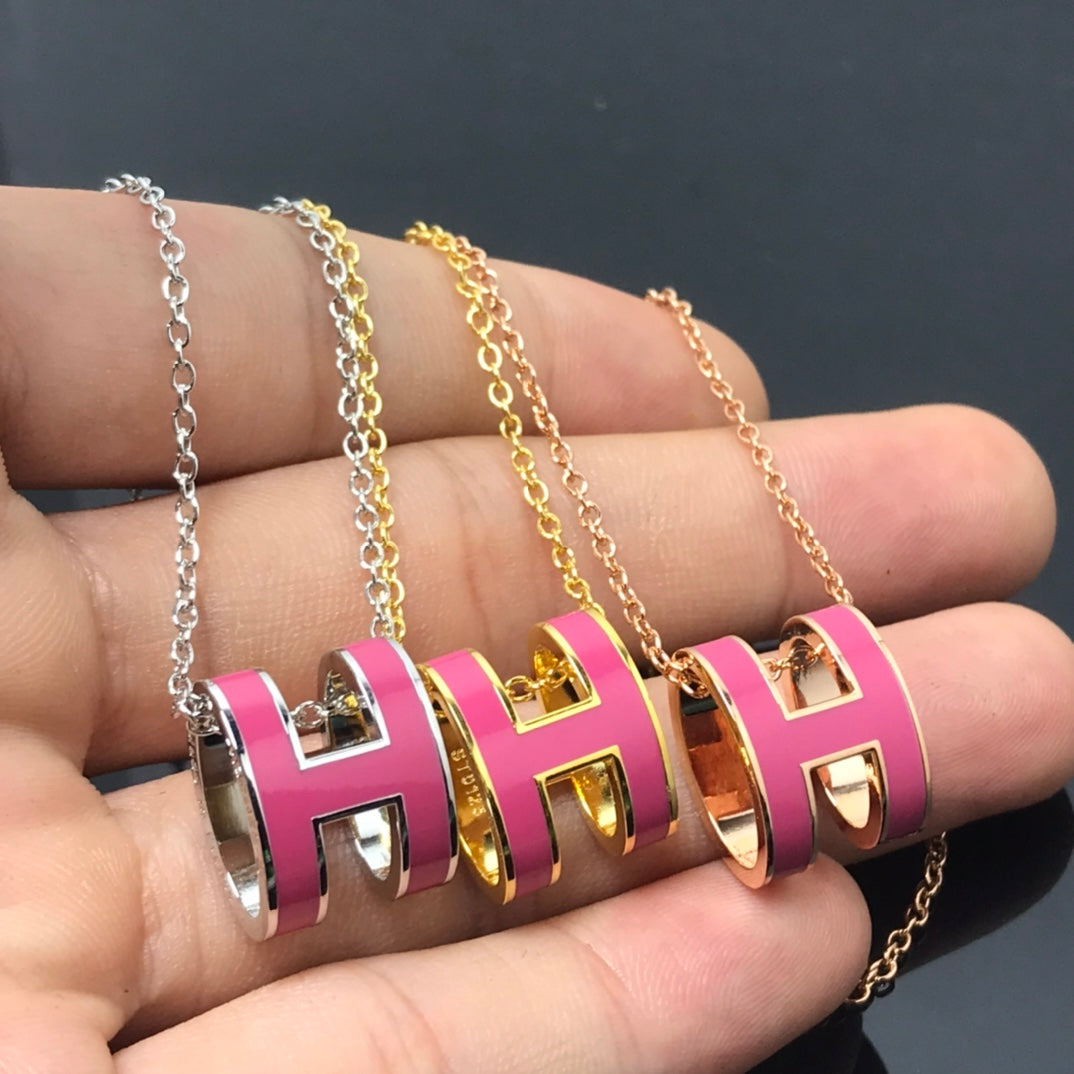 [⭐Hyrra Jewelry]H NECKLACE PINK