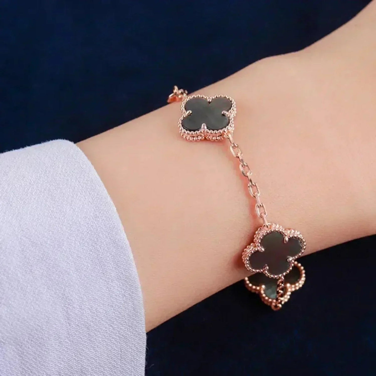 [⭐Hyrra Jewelry] CLOVER 5 MOTIF GRAY MOP BRACELET COLLECTION