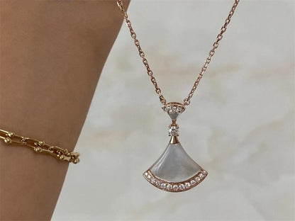 [⭐Hyrra Jewelry]DREAM NECKLACE MOP PINK GOLD DIAMOND