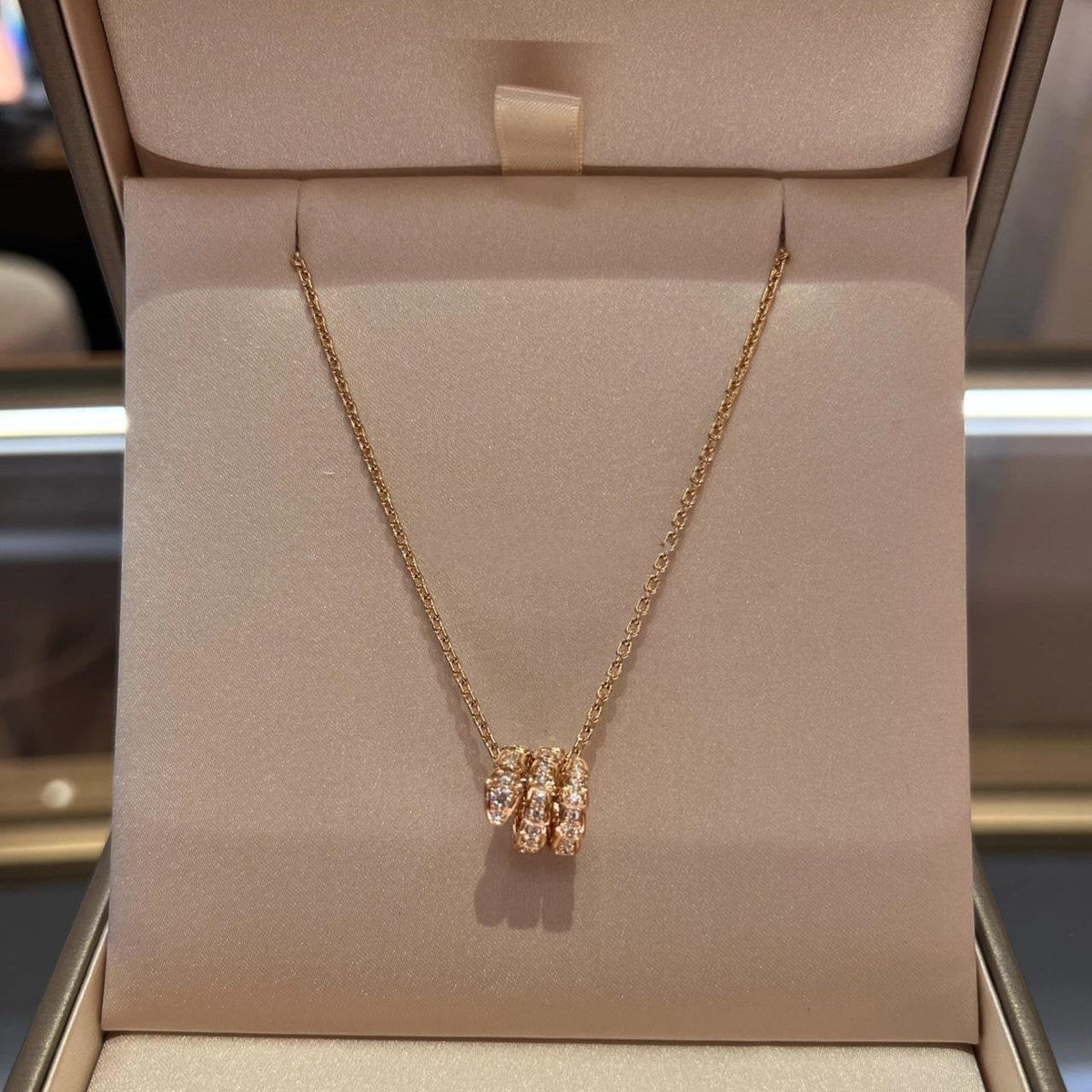 [⭐Hyrra Jewelry]SERPENTI PINK GOLD NECKLACE DOUBLE RING DIAMOND