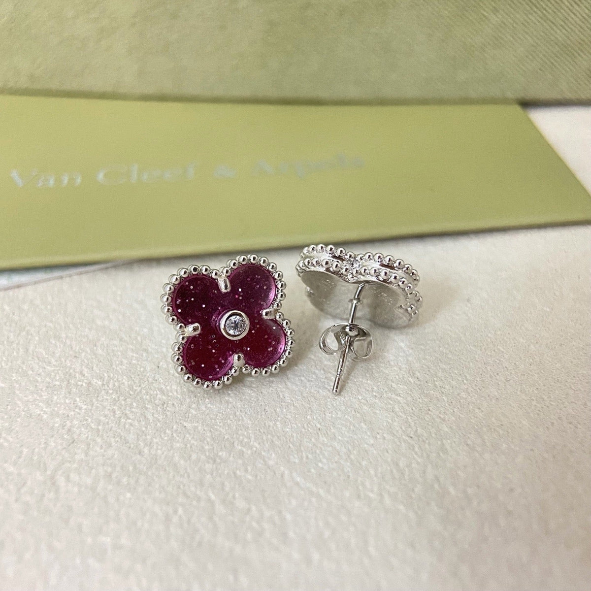 [⭐Hyrra Jewelry]2026 NEW  CLOVER 1 MOTIFPINK ENAMEL STUD EARRINGS WITH DIAMONDS
