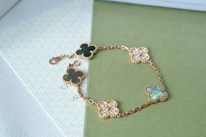[⭐Hyrra Jewelry] CLOVER 5 MOTIF GRAY MOP BRACELET COLLECTION