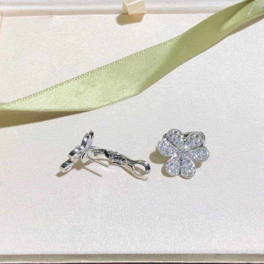 [⭐Hyrra Jewelry]FRIVOLE SILVER FLOWER DIAMOND EARRINGS