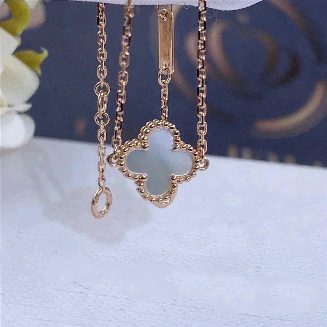 [⭐Hyrra Jewelry]CLOVER WHITE MOP SINGLE FLOWER BRACELET
