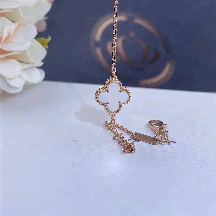 [⭐Hyrra Jewelry]CLOVER WHITE MOP SINGLE FLOWER BRACELET