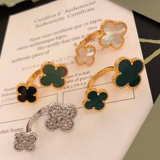 [⭐Hyrra Jewelry]CLOVER BETWEEN THE FINGER RING