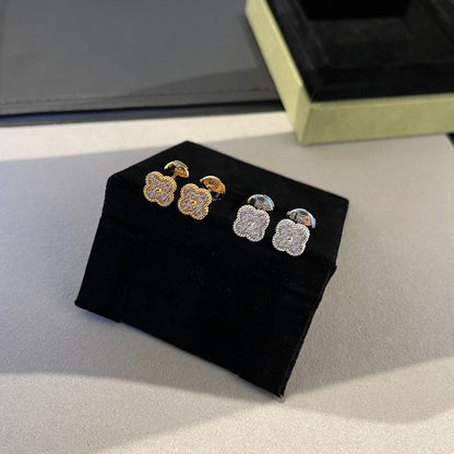 [⭐Hyrra Jewelry]CLOVER MINI DIAMOND STUD EARRINGS