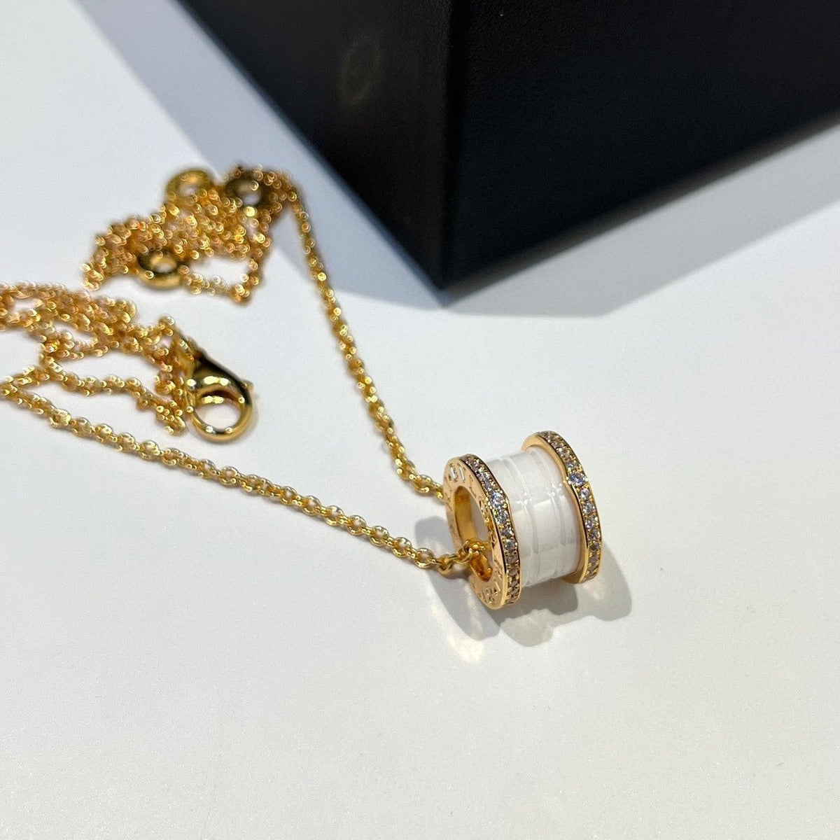 [⭐Hyrra Jewelry]ZERO 1 WHITE CERAMIC DIAMOND PINK GOLD NECKLACE