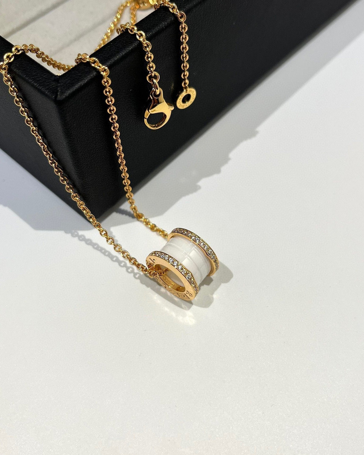 [⭐Hyrra Jewelry]ZERO 1 WHITE CERAMIC DIAMOND PINK GOLD NECKLACE